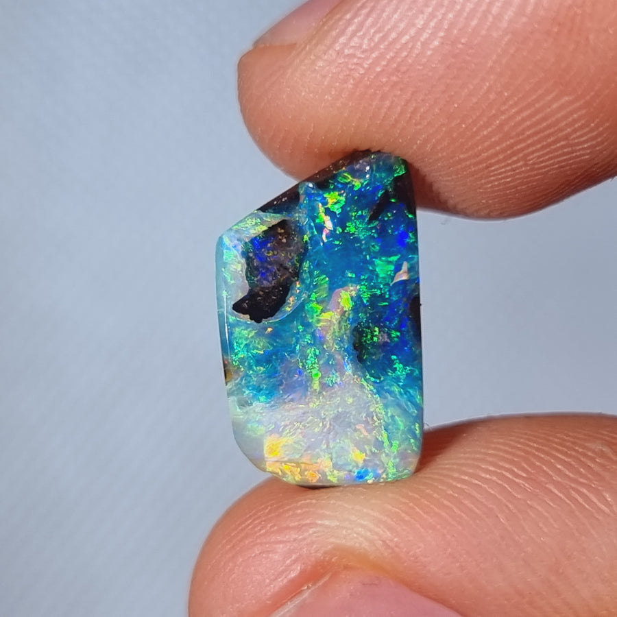 4.70 Ct freiform Boulder Opal