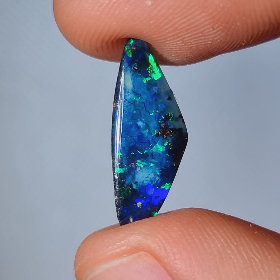 4.95 Ct freiform Blau-Türkis Boulder Opal