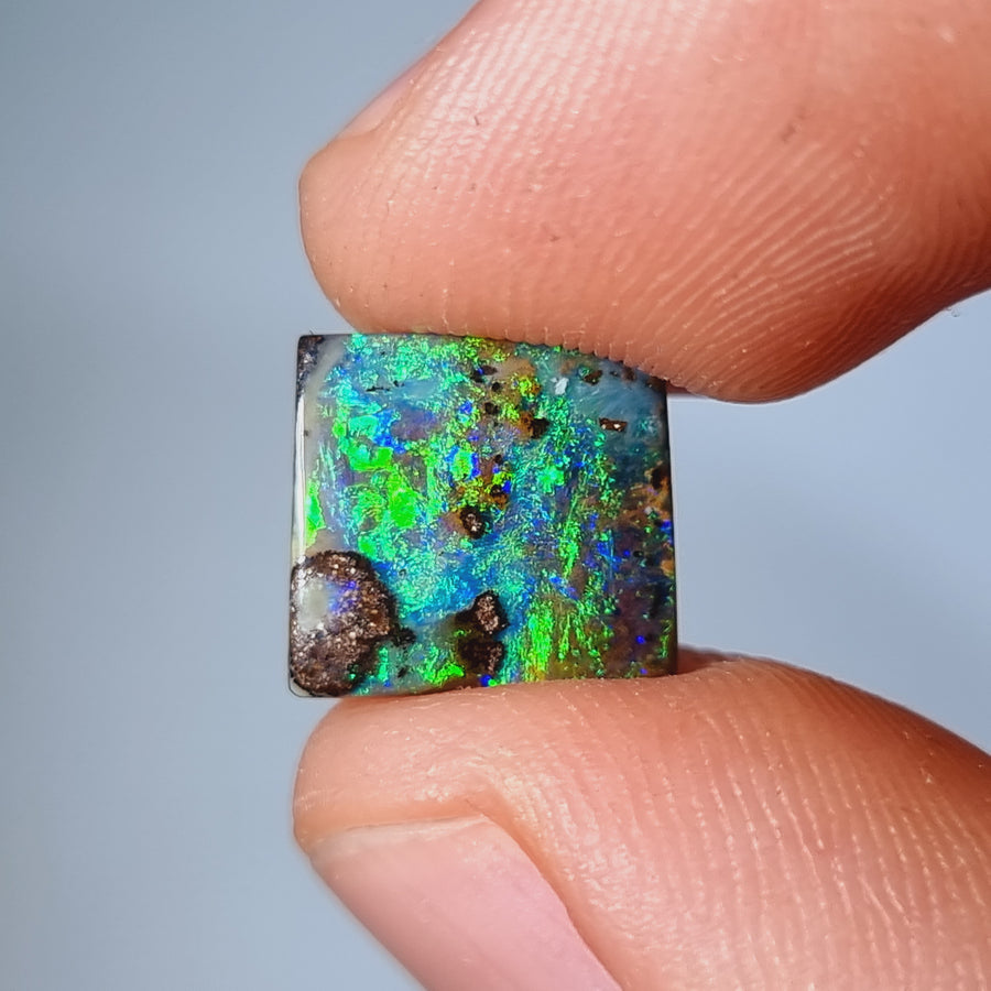 5.00 Ct eckiger Boulder Opal