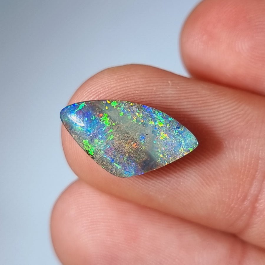 4.55 Ct mehrfarbiger Boulder Opal