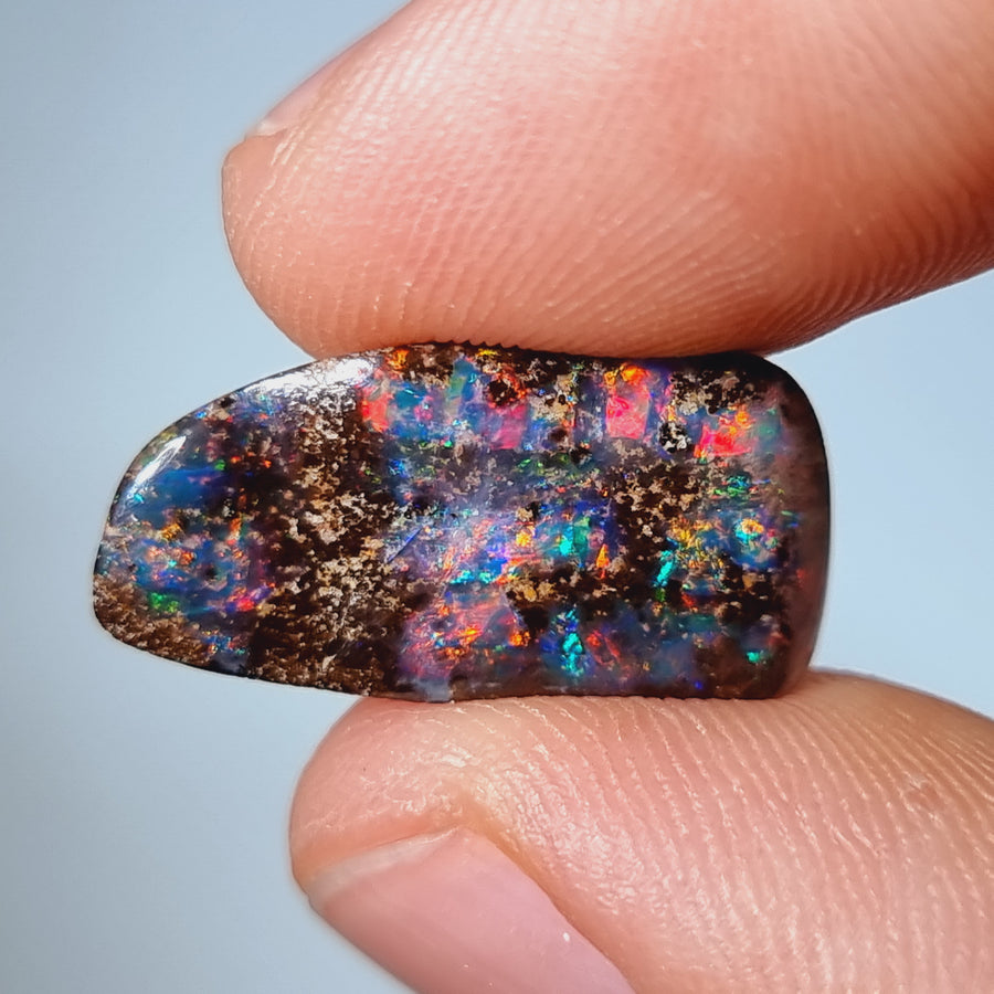 10.00 Ct mehrfarbiger Schachbrett-Muster Boulder Opal