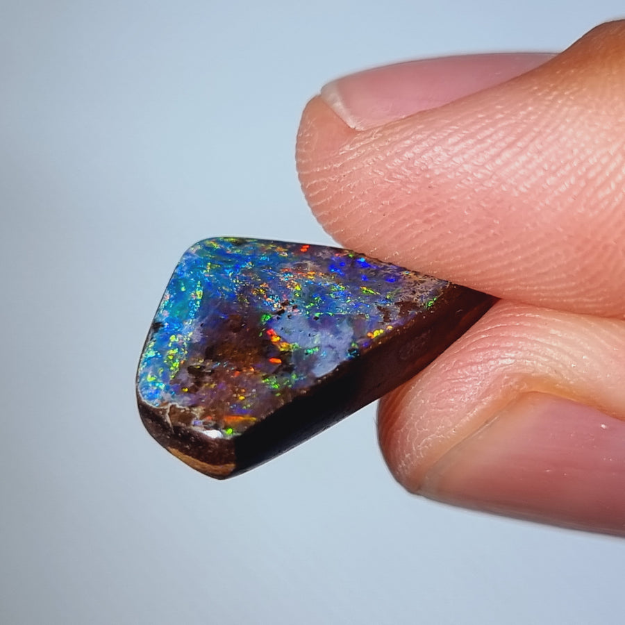 9.45 Ct mehrfarbiger Freiform Australischer Boulder Opal