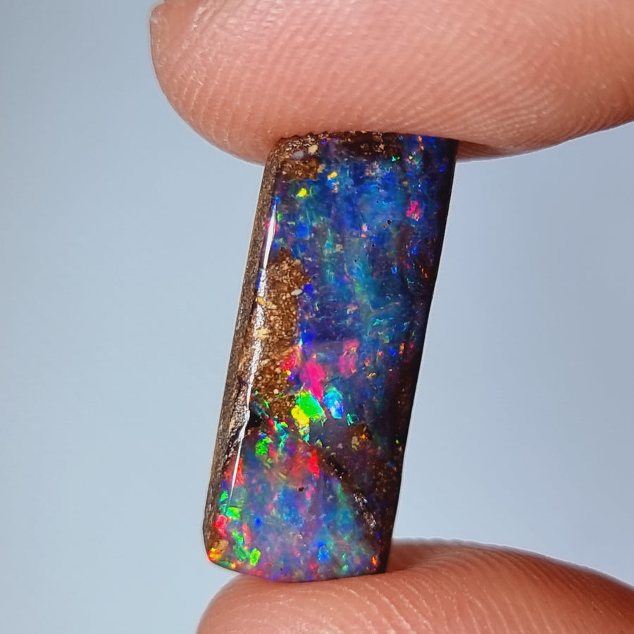 7.00 Ct großer mehrfarbiger Australischer Boulder Opal