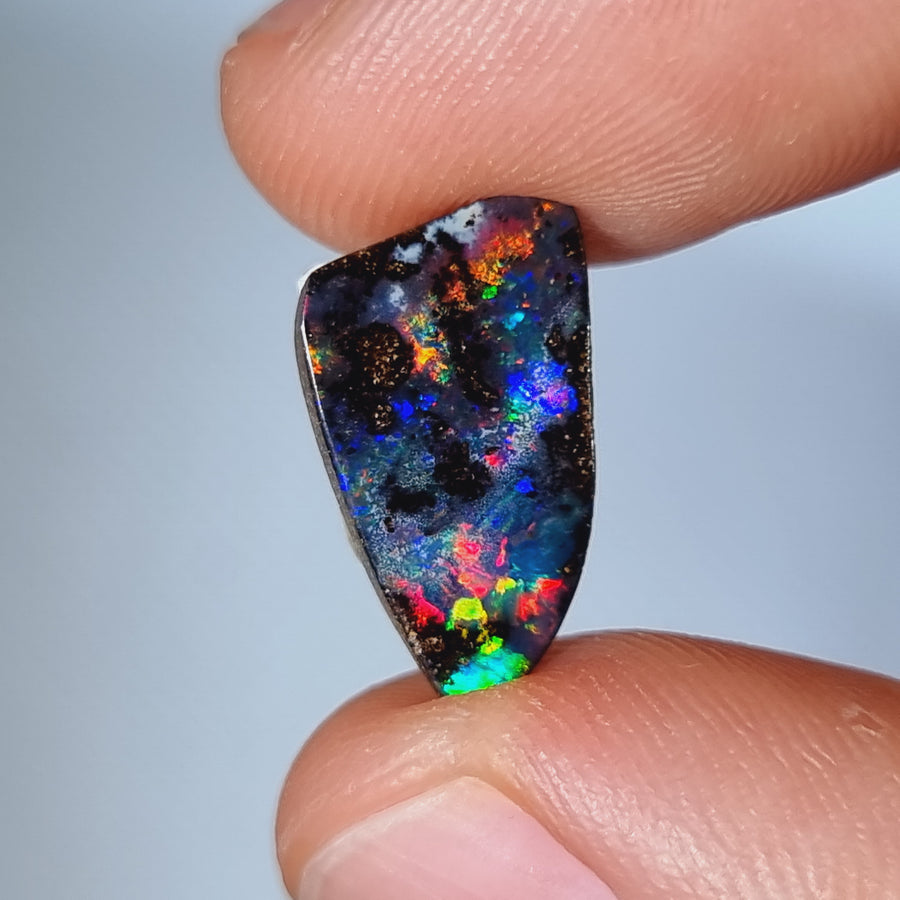 6,95 Ct mehrfarbiger Australischer Boulder Opal