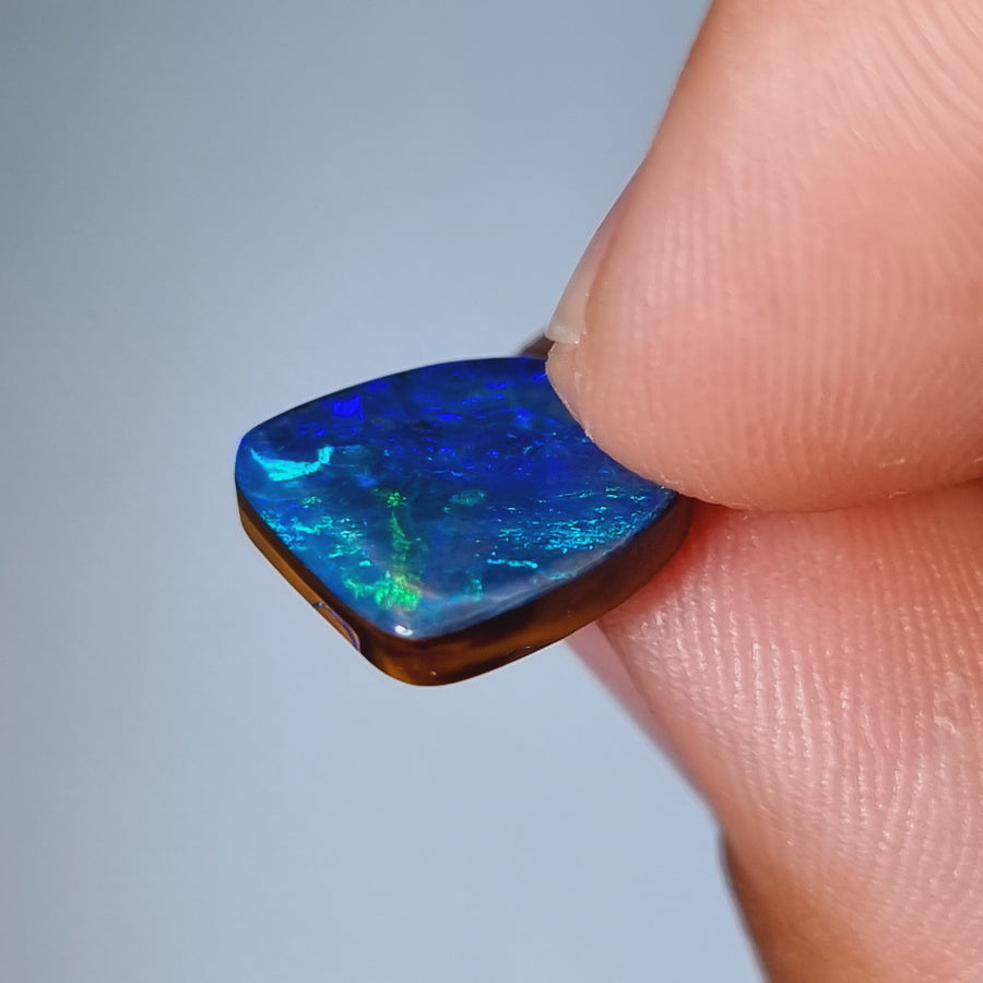 5.10 Ct schöner blauer Boulder Opal