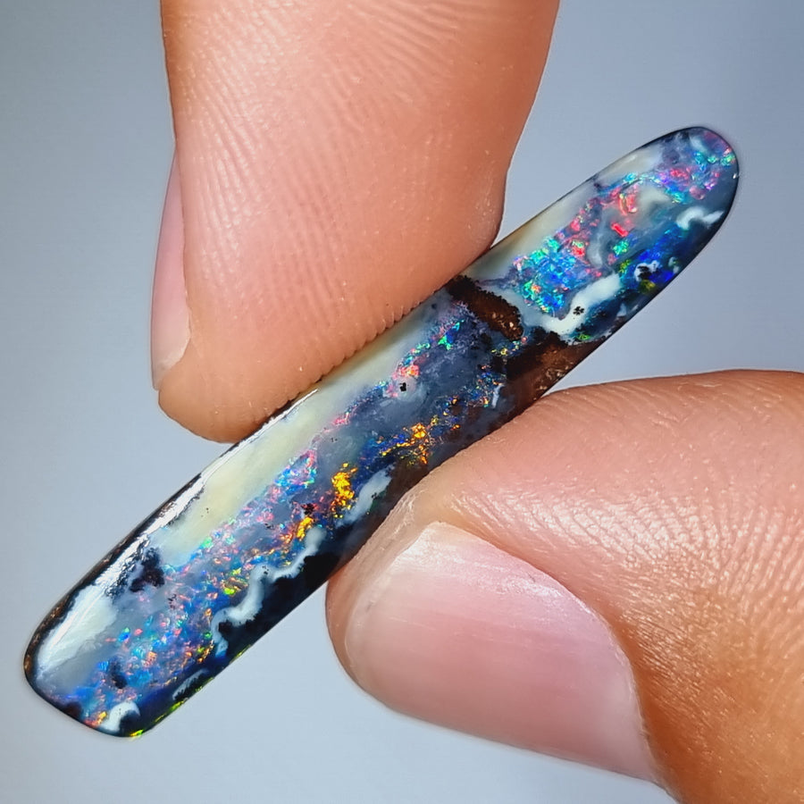11.95 Ct großer mehrfarbiger Australischer Boulder Opal