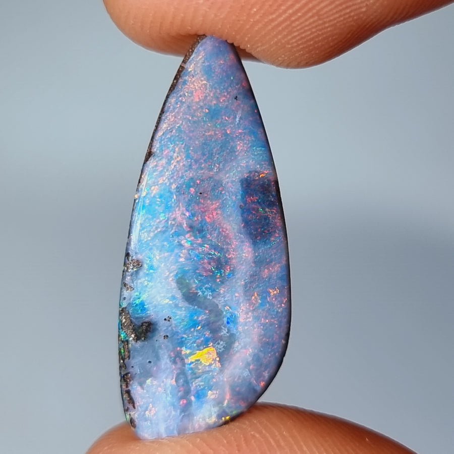 11,95 Ct schöner freiform Boulder Opal