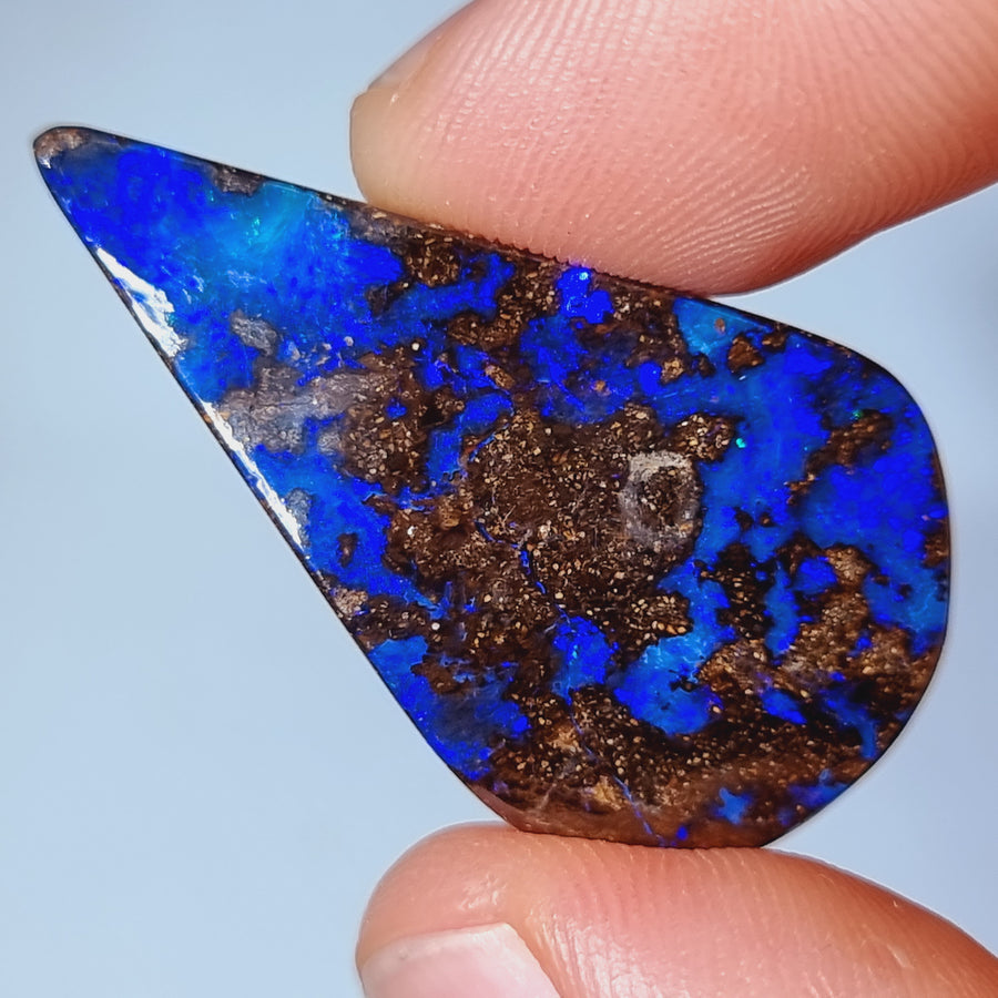 33,40 Ct großer blauer Boulder Opal