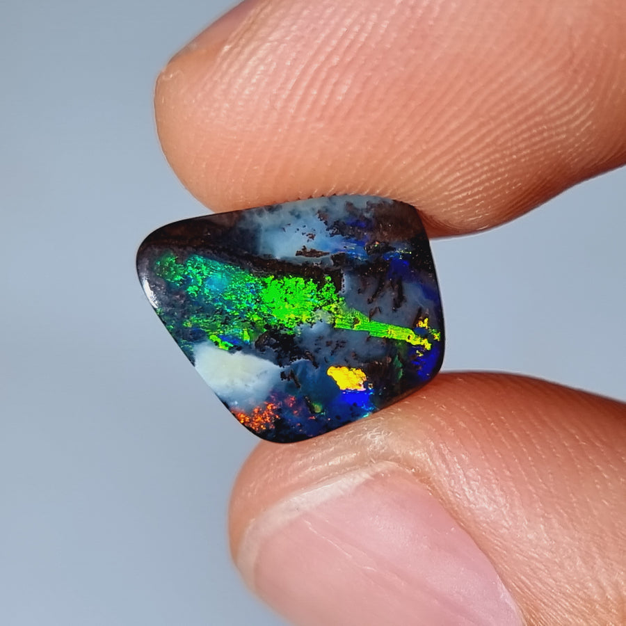 4,55 Ct mehrfarbiger Australischer Boulder Opal