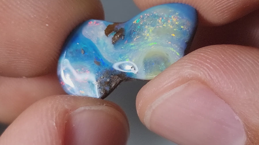 10.00 Ct mehrfarbiger Australischer Boulder Opal