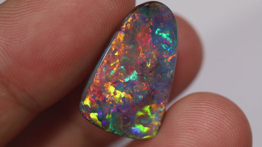 10.71 cts Boulder opal