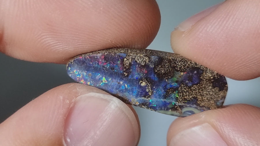 12,00 Ct großer mehrfarbiger Australischer Boulder Opal