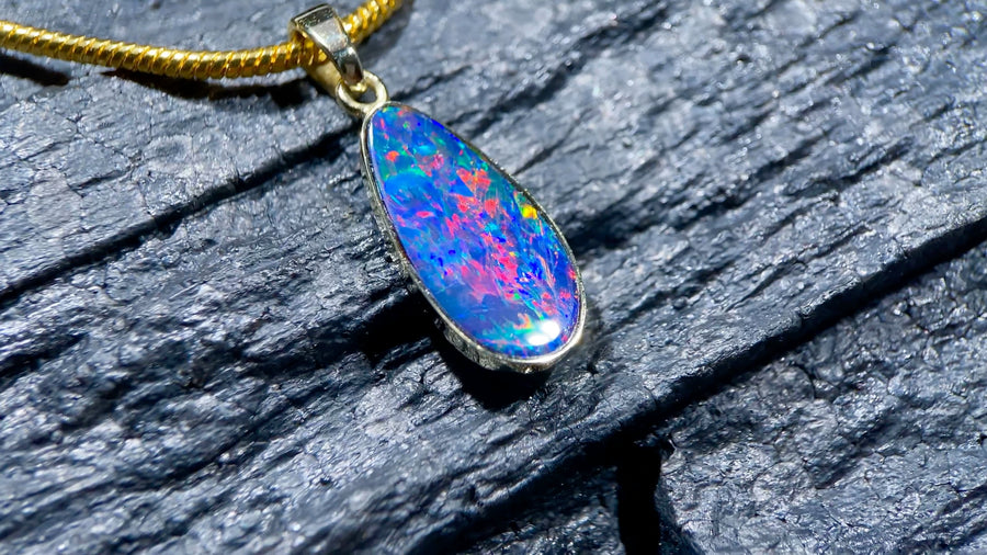 4,02 Ct Australien Opal Inlay-Double in 14K/585 Gelbgold gefasst